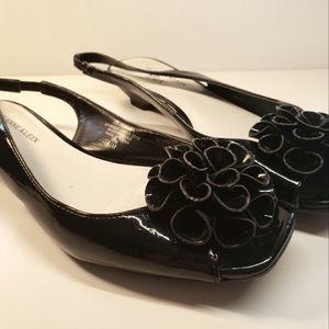 Ann Klein black Patten leather sling back sandals